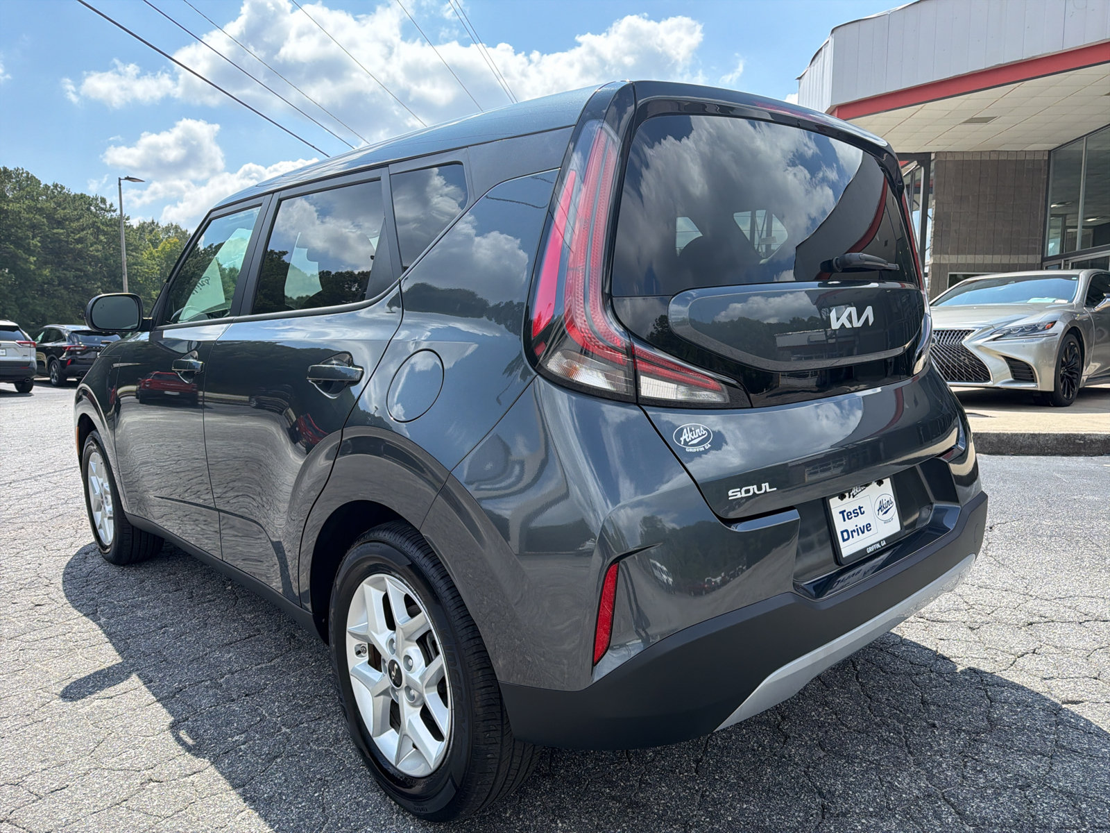 Used 2025 Kia Soul LX w/ LX Technology Package FWD image 43