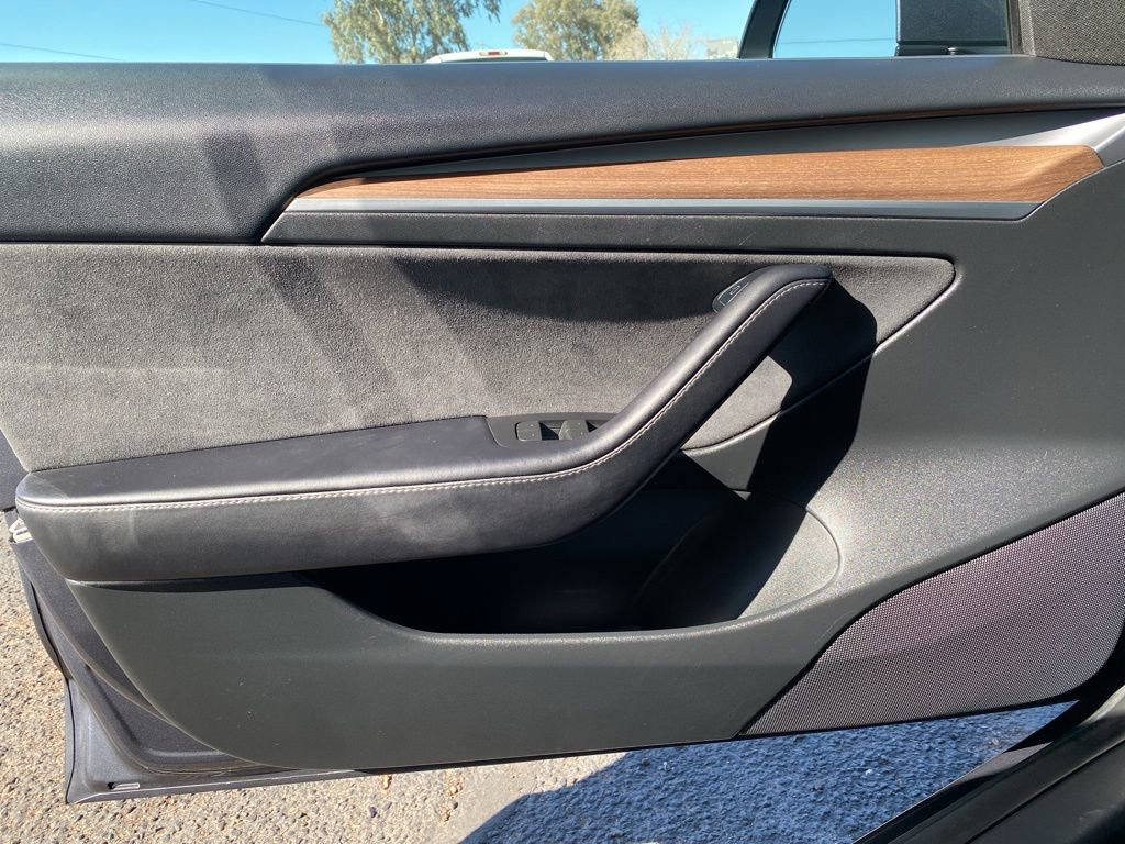 Used 2023 Tesla Model 3 Standard Range image 29