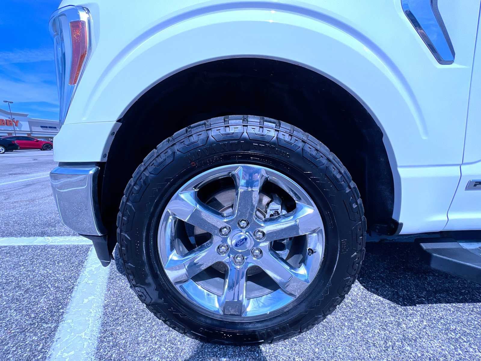 Used 2021 Ford F150 Lariat w/ Equipment Group 502A High AWD/4WD image 10
