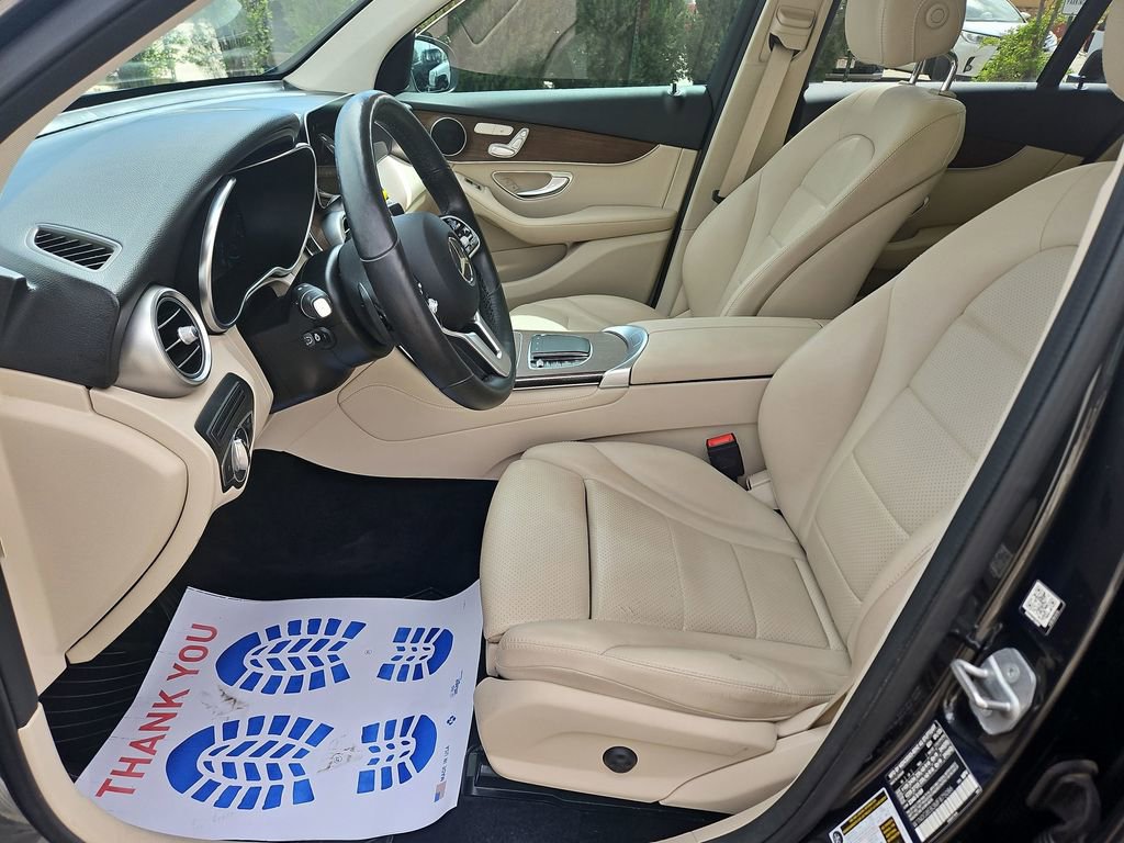 Used 2021 Mercedes-Benz GLC 300 4MATIC image 9