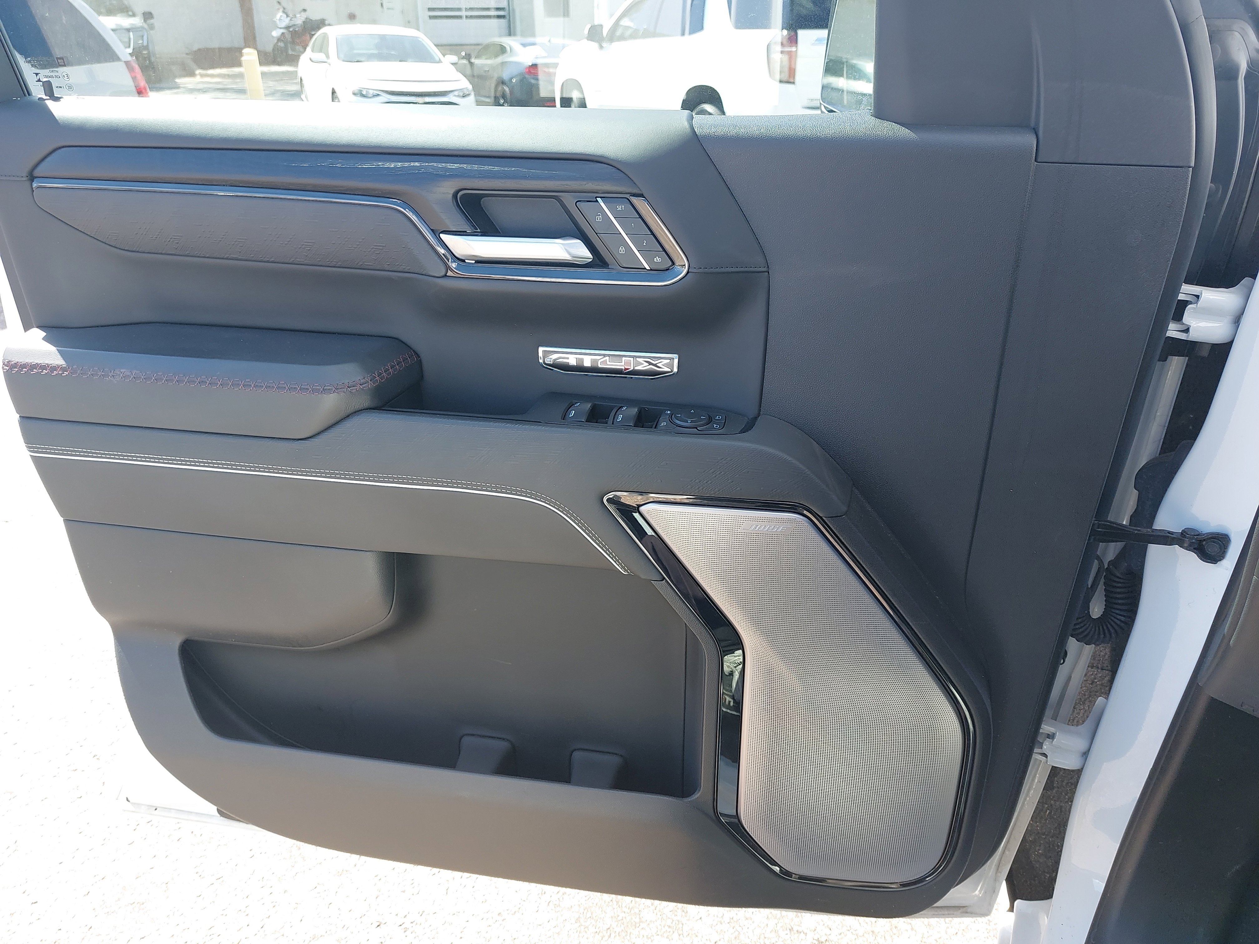 Used 2024 GMC Sierra 1500 AT4X image 28