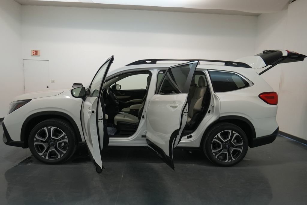 New 2025 Subaru Ascent Limited image 27