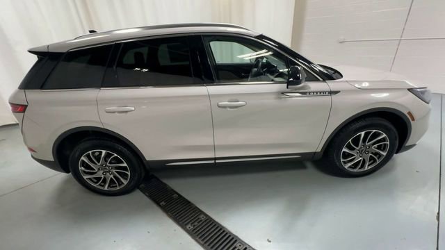 Used 2020 Lincoln Corsair FWD w/ Equipment Group 101A image 9