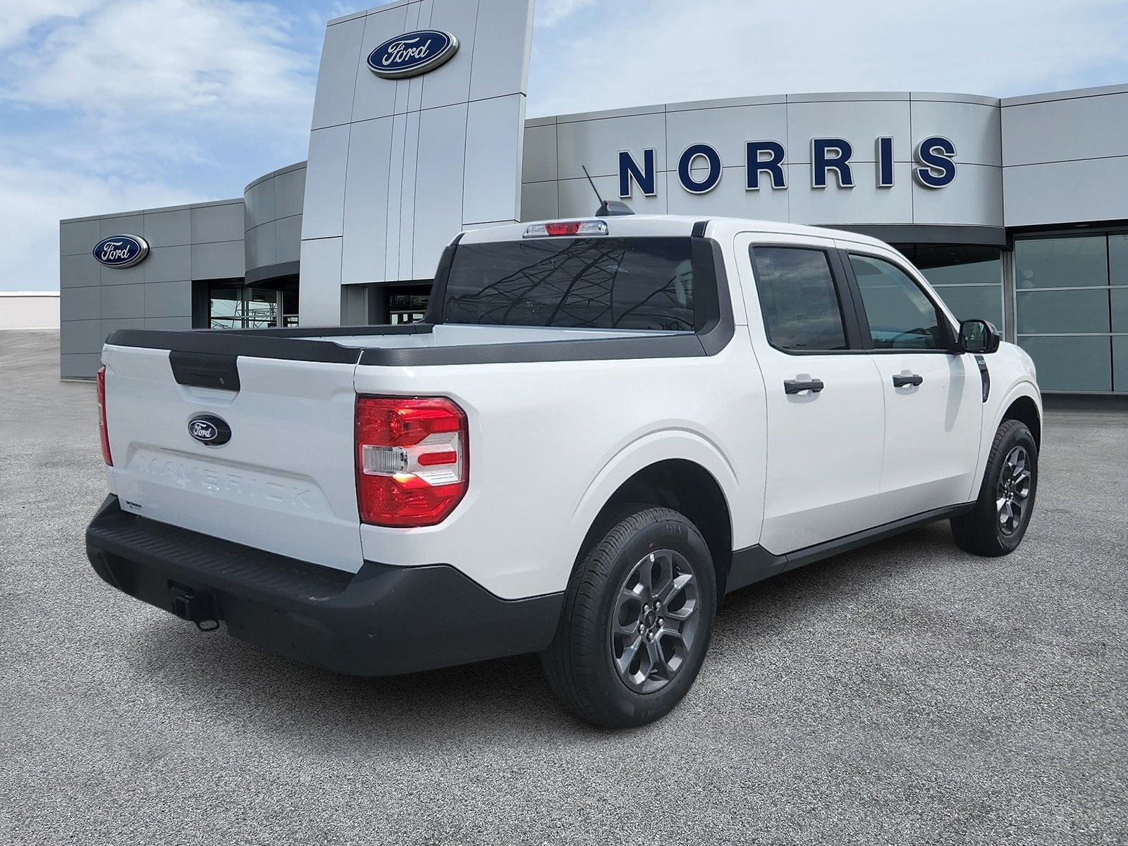 New 2026 Ford Maverick XLT w/ Equipment Group 301A AWD/4WD image 4