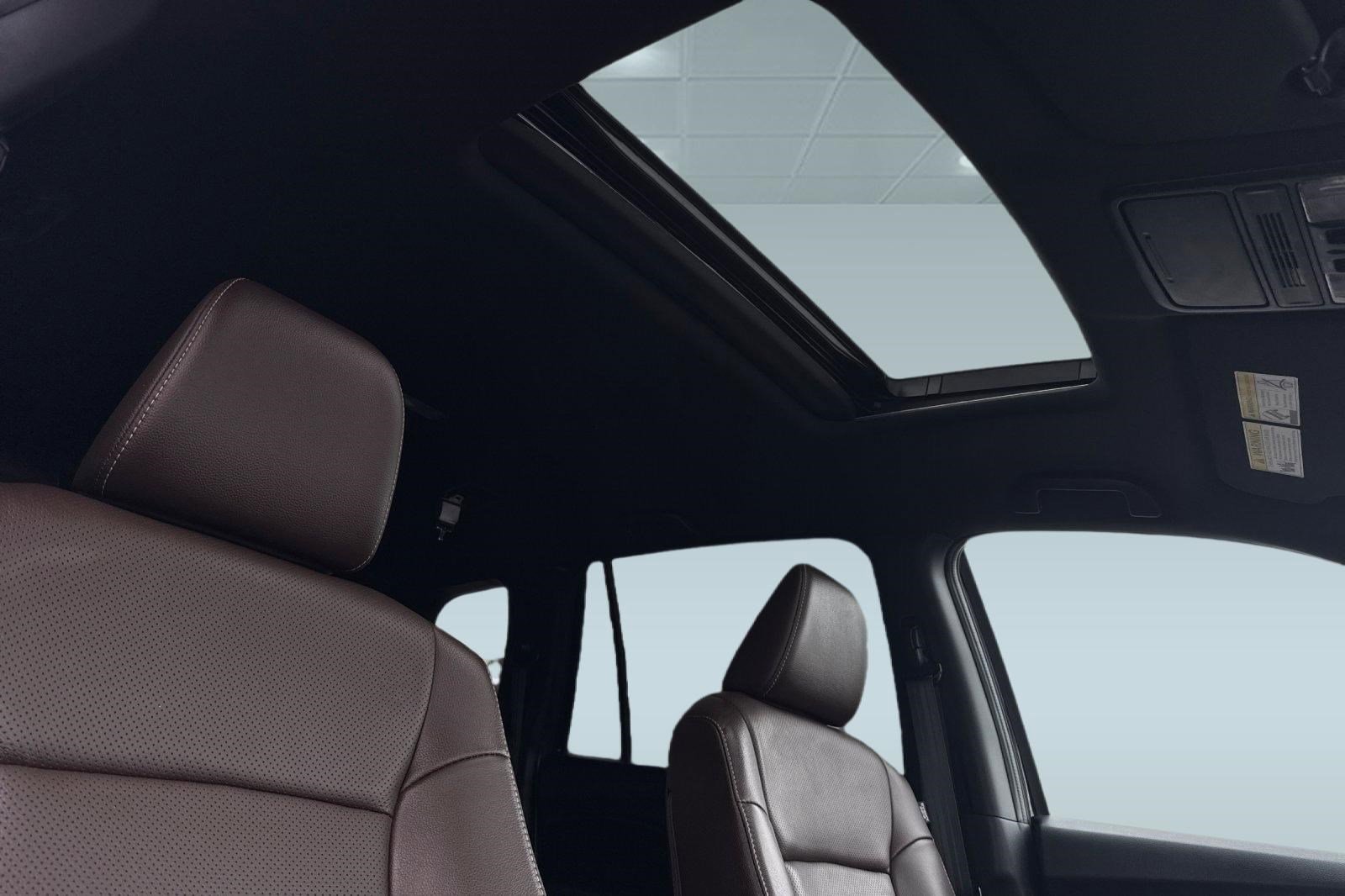 Certified 2025 Honda Passport EX-L image 15
