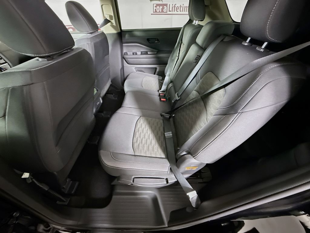 Certified 2024 Nissan Pathfinder SV w/ Black Appearance Package image 26