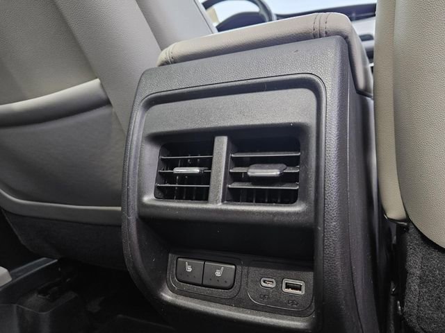 Used 2019 Cadillac XT4 Luxury w/ Cold Weather Package image 18