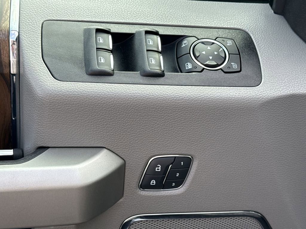 Used 2018 Ford F150 Lariat image 15