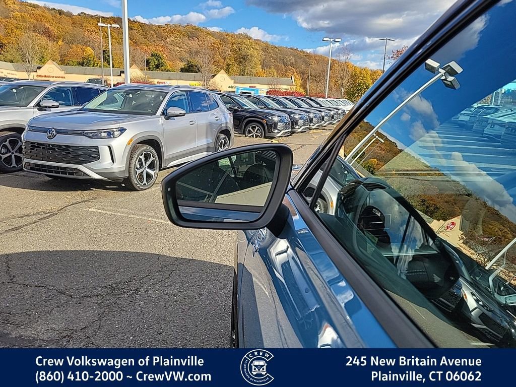 New 2026 Volkswagen Tiguan SE R-Line AWD/4WD image 9