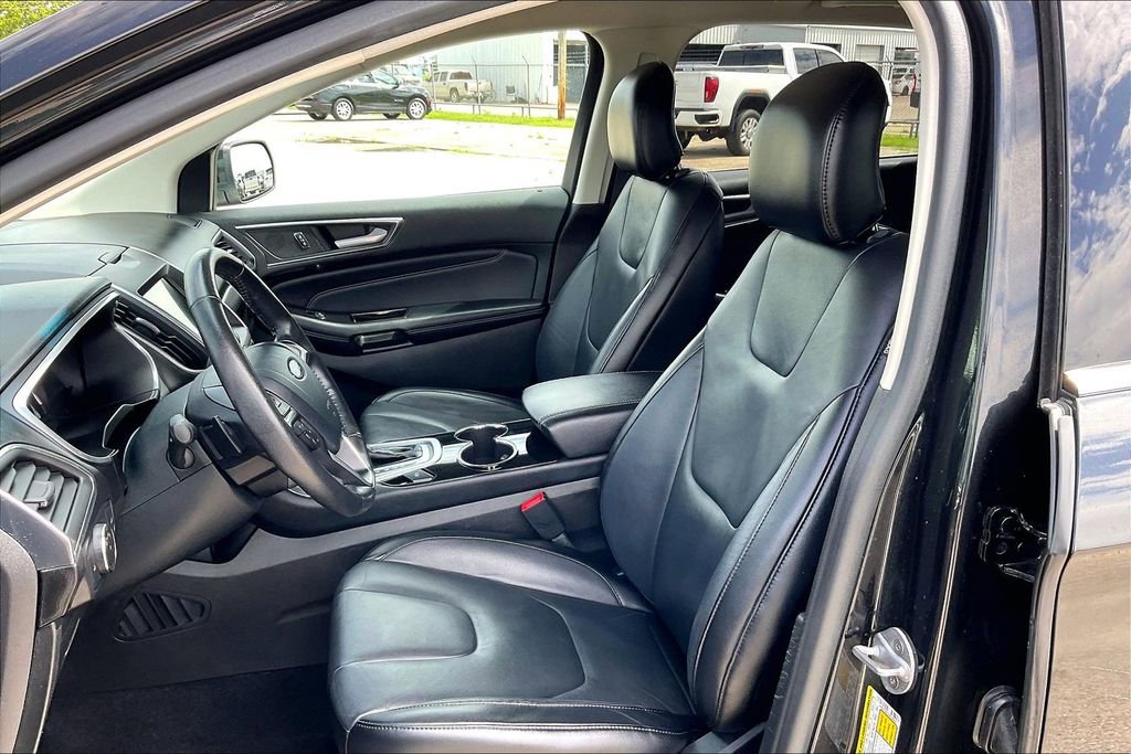 Used 2015 Ford Edge Titanium w/ Technology Package image 18