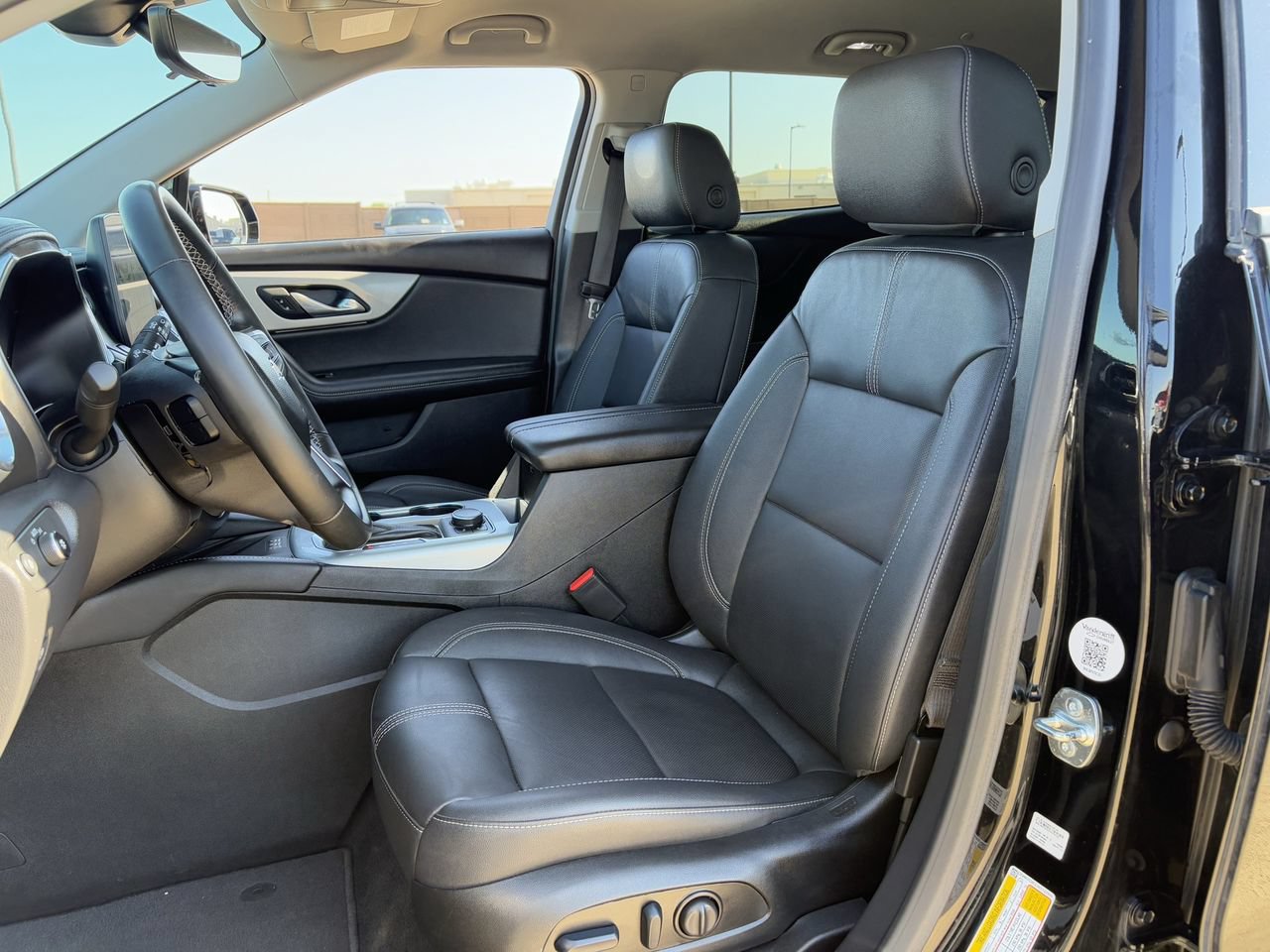 Used 2024 Chevrolet Blazer LT w/ Sound & Technology Package FWD image 27