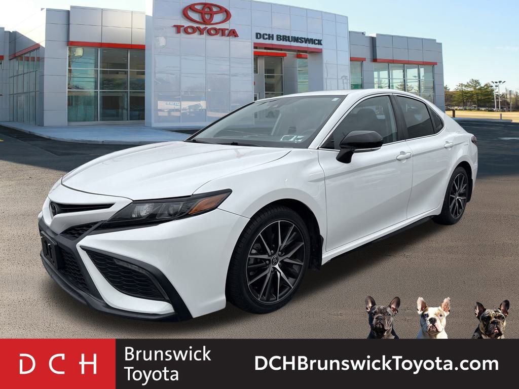 Used 2022 Toyota Camry SE