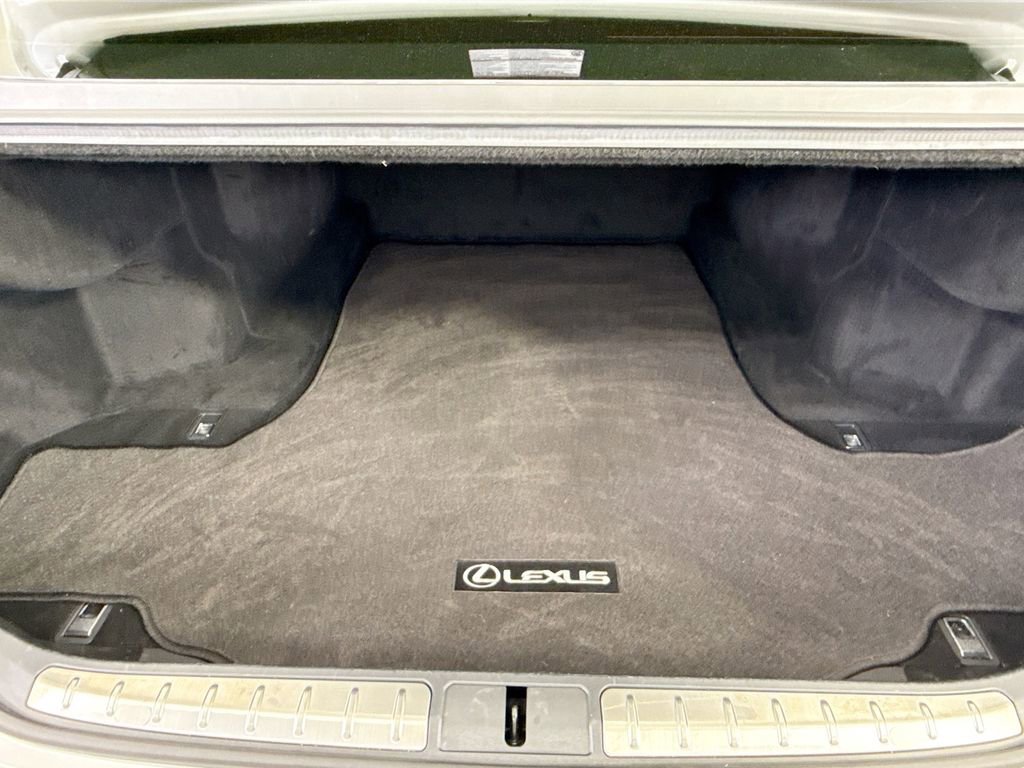 Used 2023 Lexus LS 500 w/ Luxury Package RWD image 27