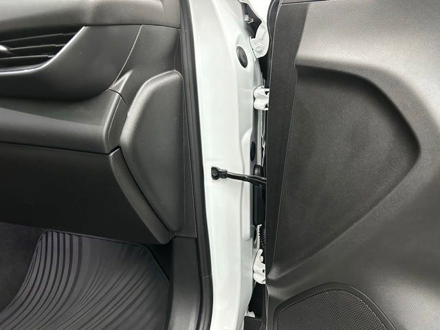 Used 2023 Buick Envision Essence w/ Sport Touring Package image 32