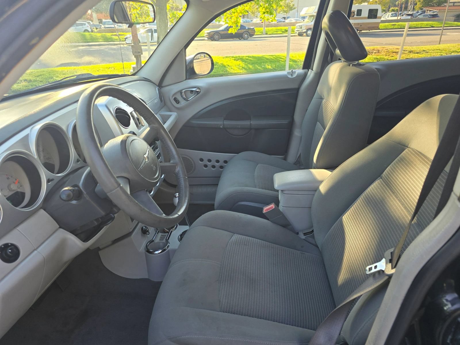 Used 2010 Chrysler PT Cruiser w/ Convenience Group FWD image 11