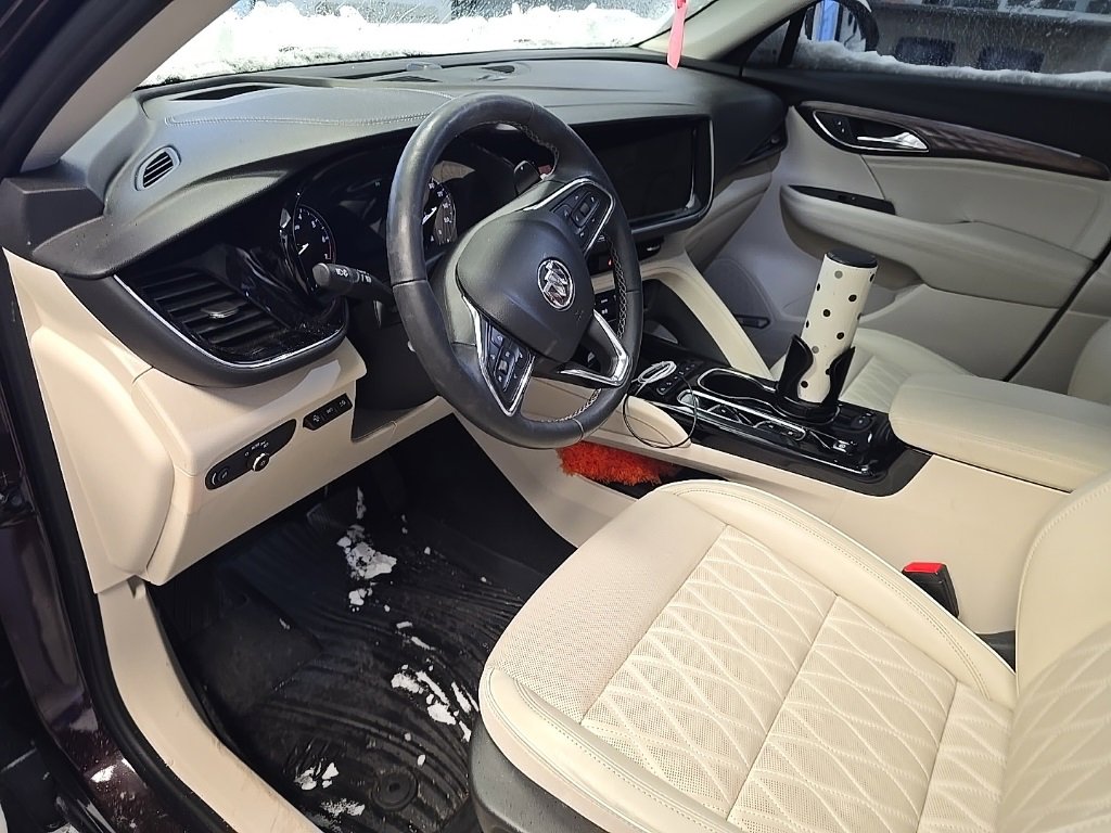 Used 2023 Buick Envision Avenir image 2