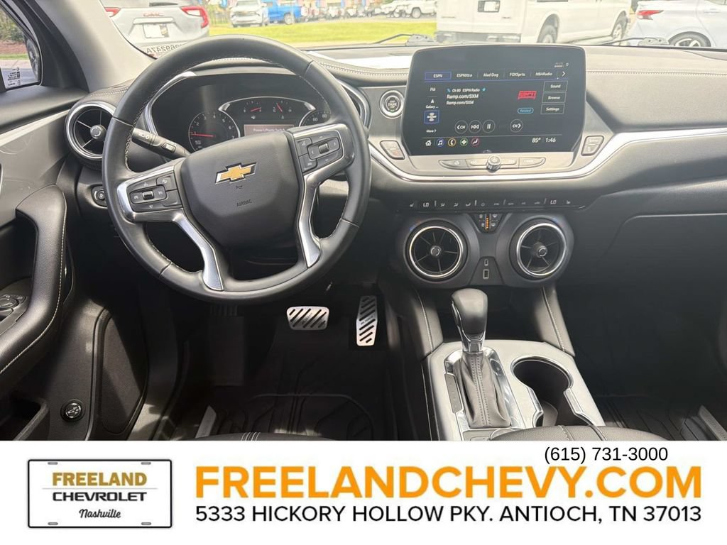 Used 2023 Chevrolet Blazer LT FWD image 18