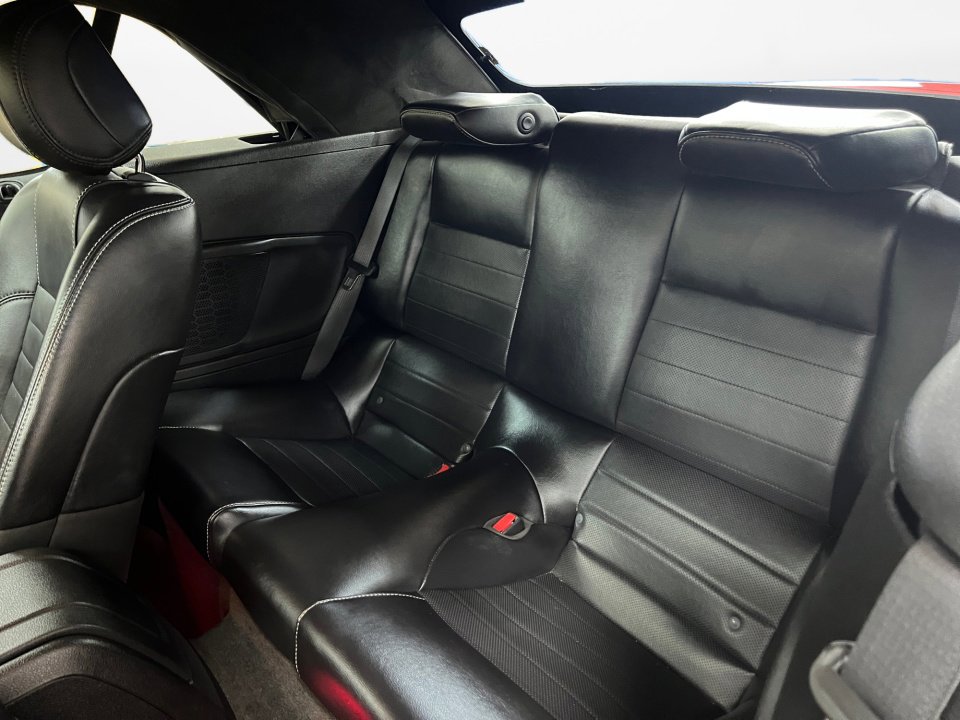 Used 2013 Ford Mustang GT Premium w/ Comfort Pkg image 14