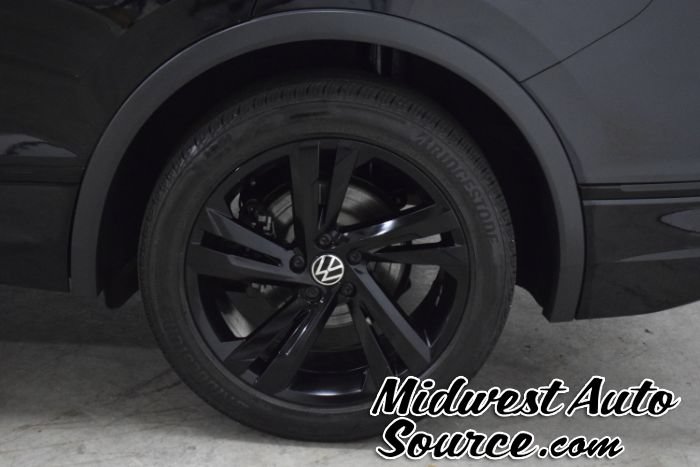 Used 2023 Volkswagen Tiguan SE R-Line AWD/4WD image 8