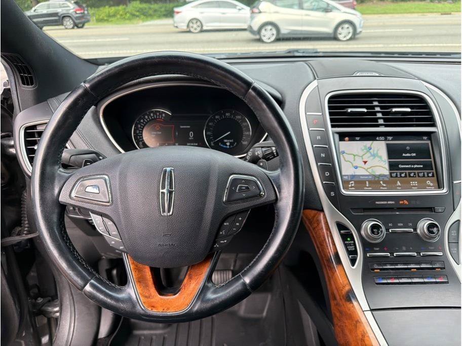 Used 2017 Lincoln MKX Reserve w/ Lincoln MKX Climate Package FWD image 15
