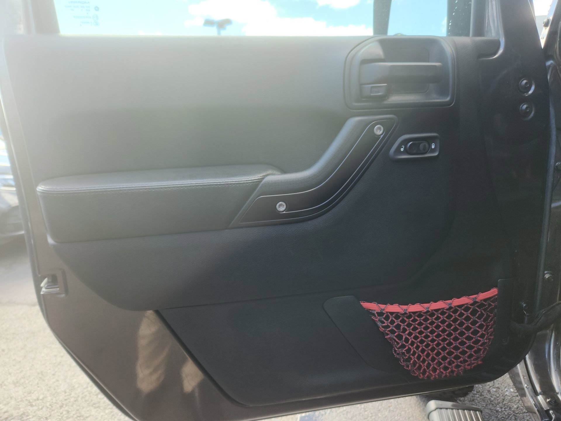 Used 2017 Jeep Wrangler Unlimited Rubicon image 10