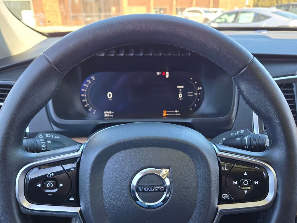 Used 2023 Volvo XC90 T8 Core image 47