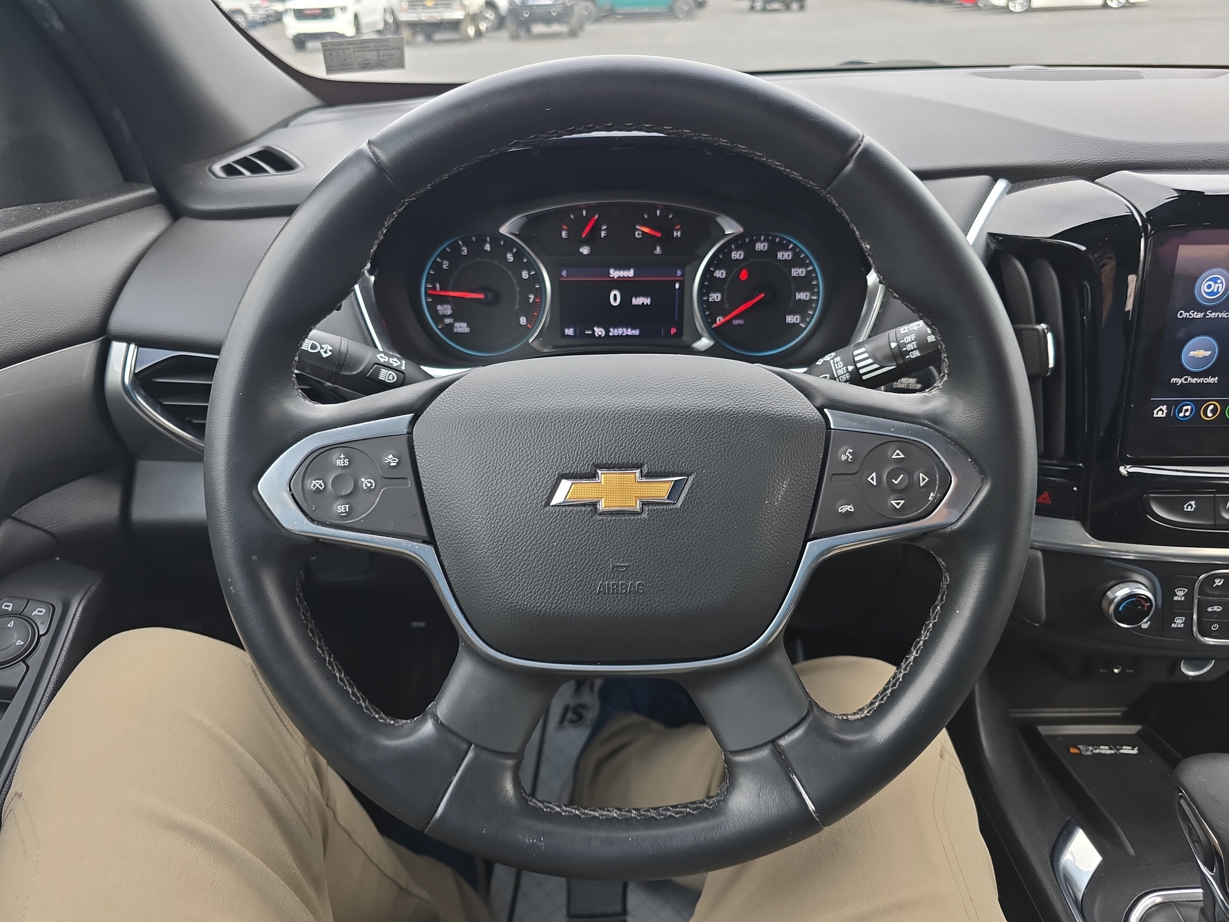 Used 2023 Chevrolet Traverse LT image 21