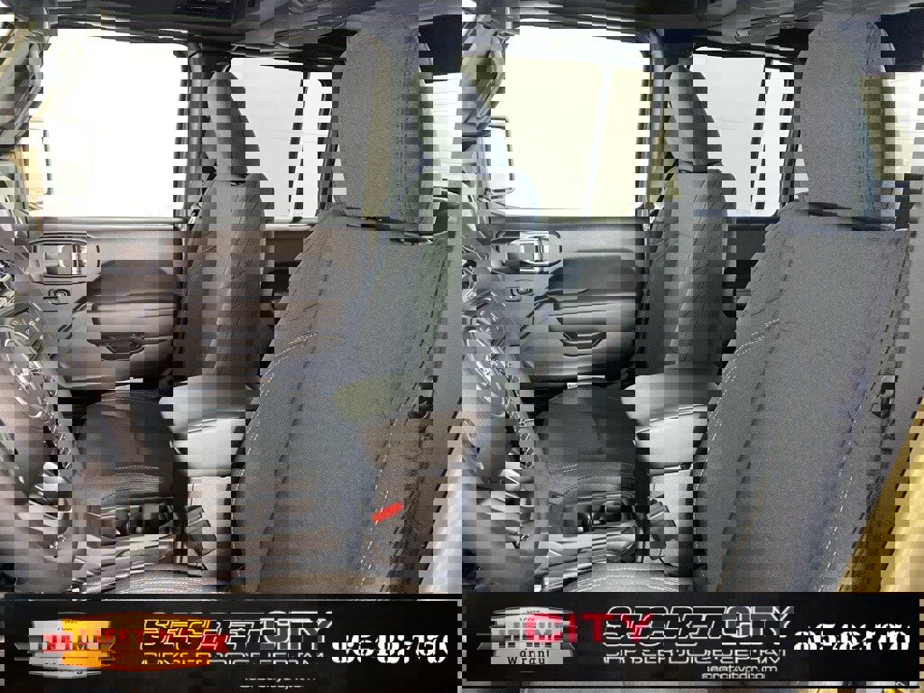 New 2025 Jeep Gladiator Sport image 11