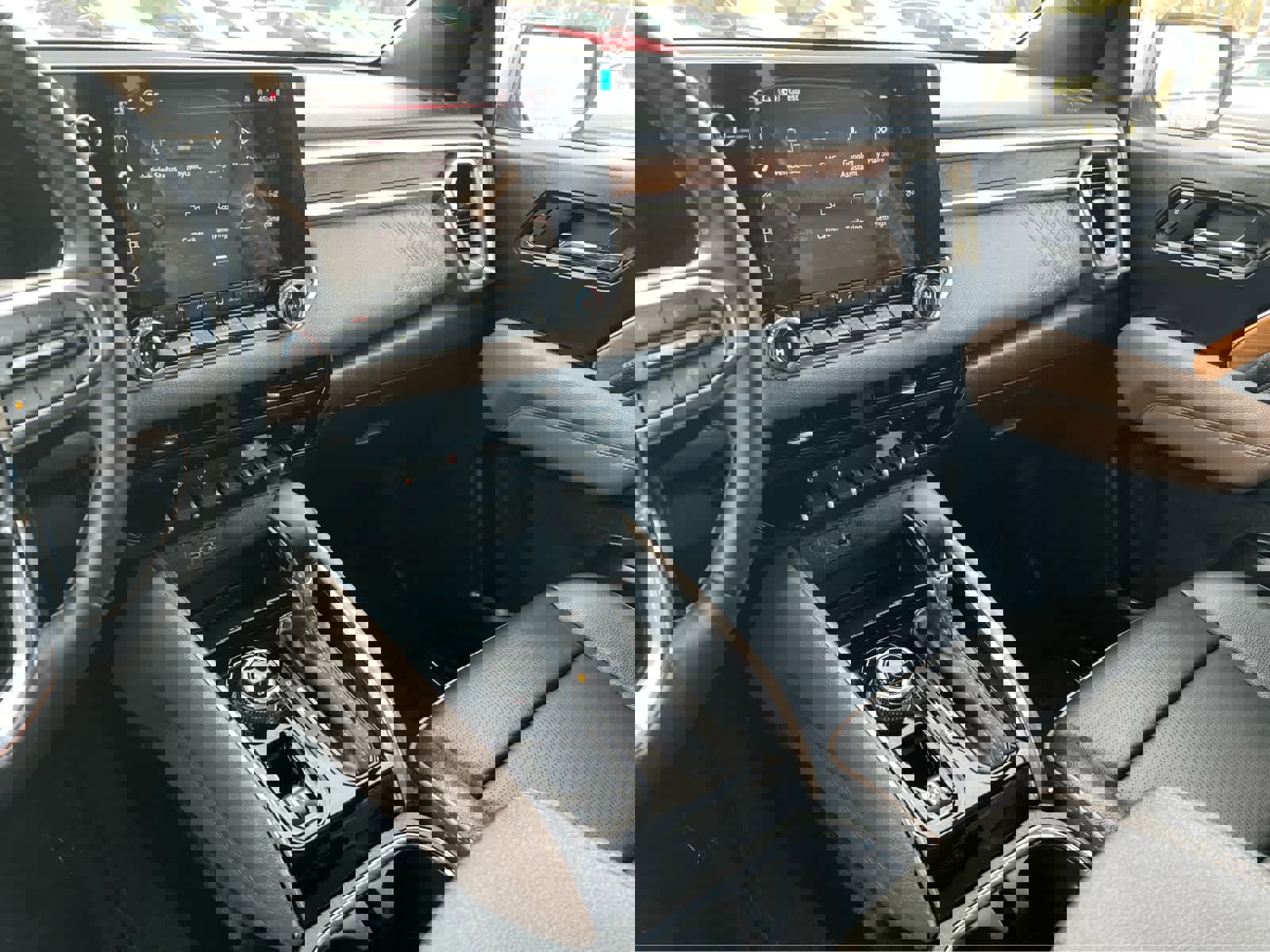 Used 2026 GMC Canyon Denali image 34