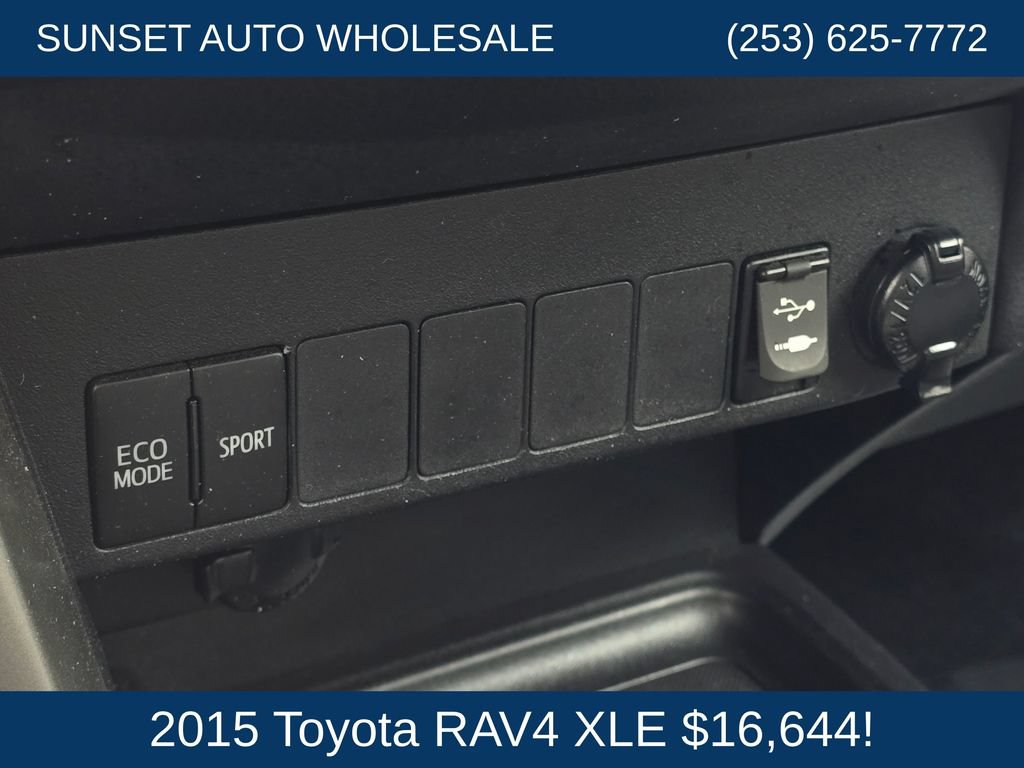 Used 2015 Toyota RAV4 XLE FWD image 33