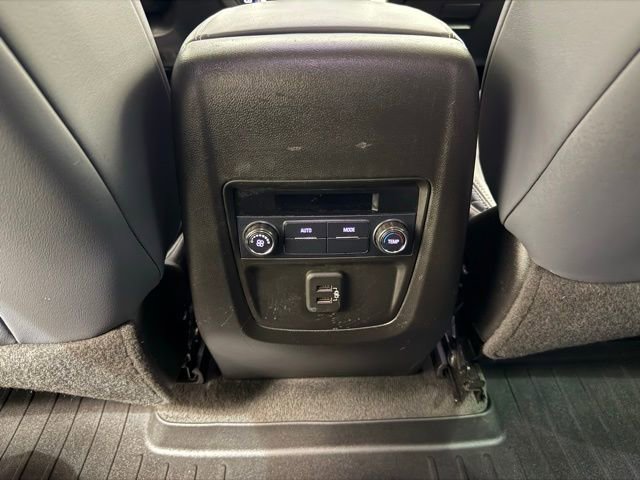 Used 2019 Buick Enclave Essence FWD image 25