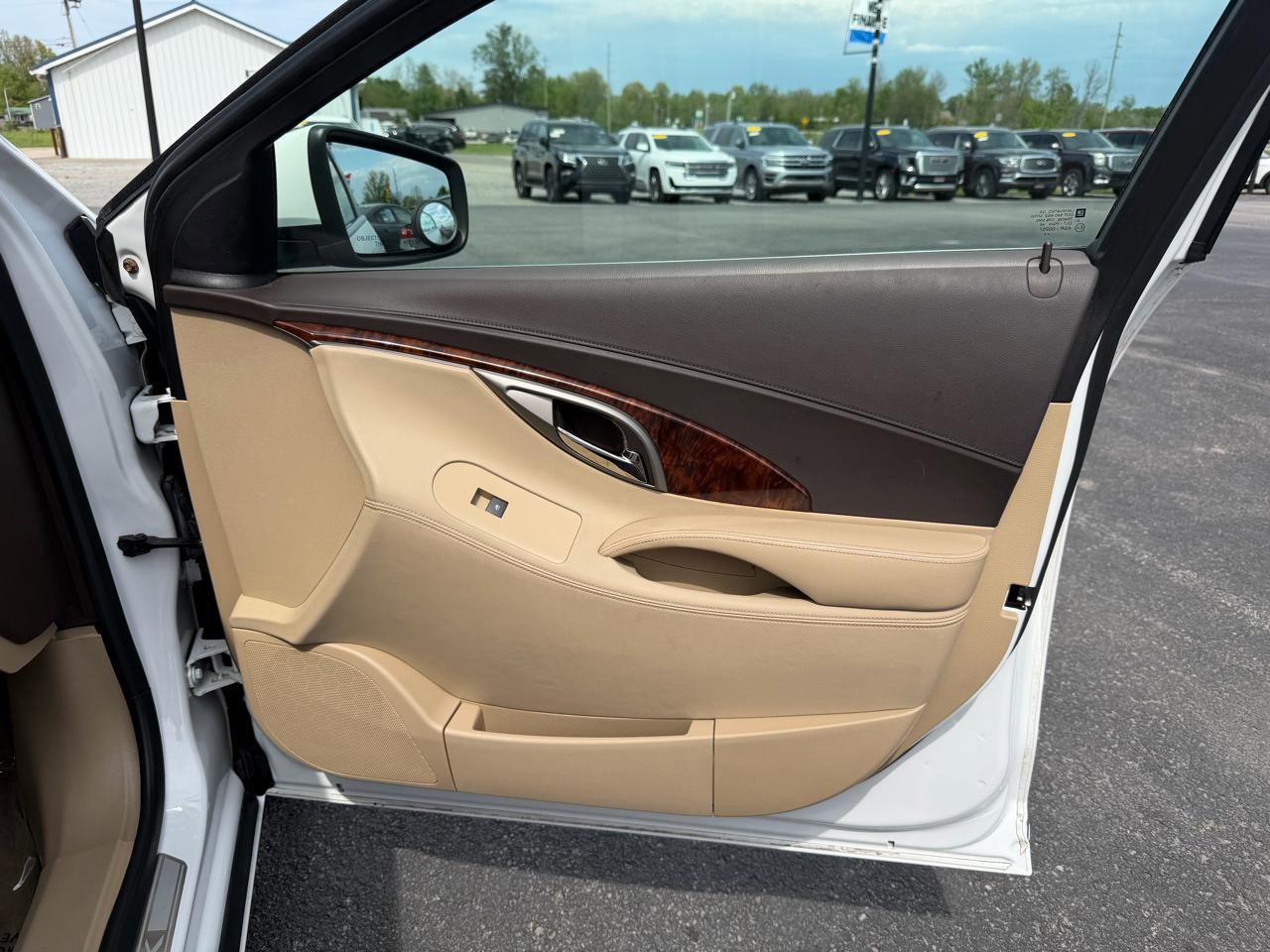 Used 2012 Buick LaCrosse Leather FWD image 19