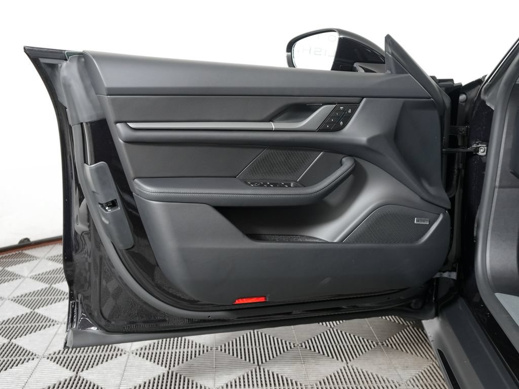 New 2026 Porsche Taycan 4S AWD/4WD image 15
