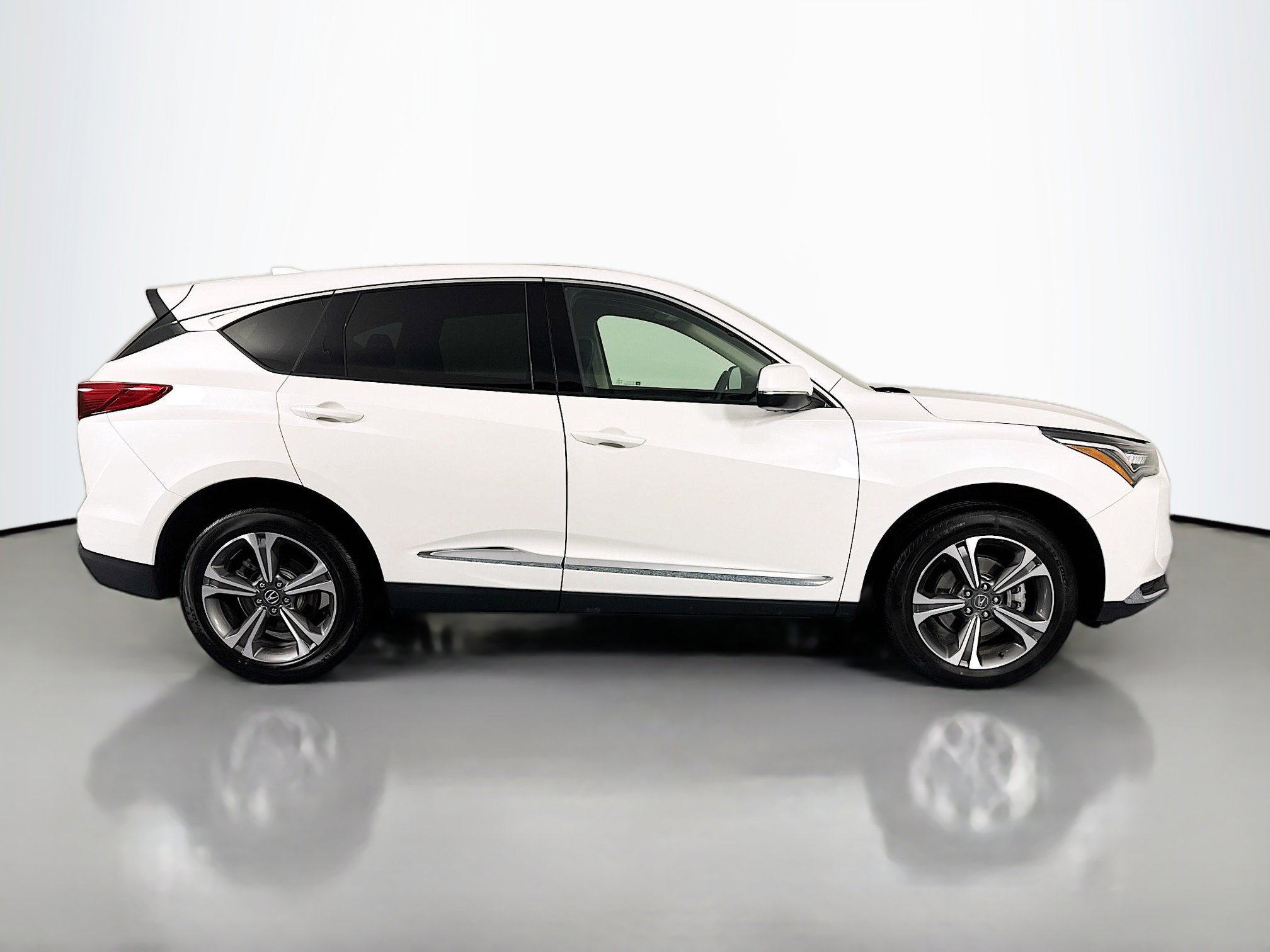 Used 2025 Acura RDX SH-AWD w/ Technology Package image 4