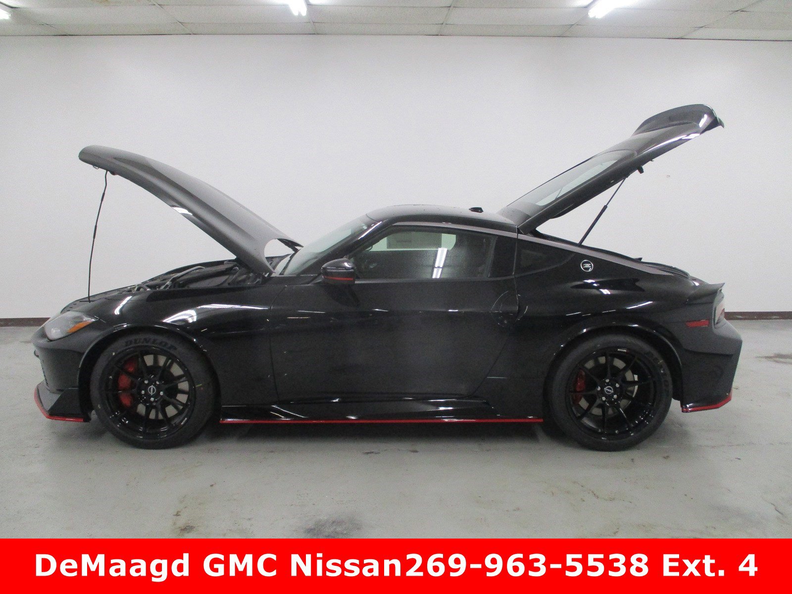 New 2024 Nissan Z NISMO w/ Floor Mat Package image 12