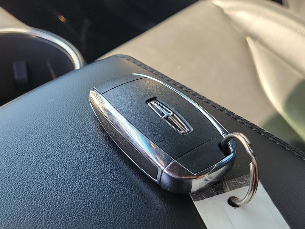 Used 2018 Lincoln MKX Premiere FWD image 36