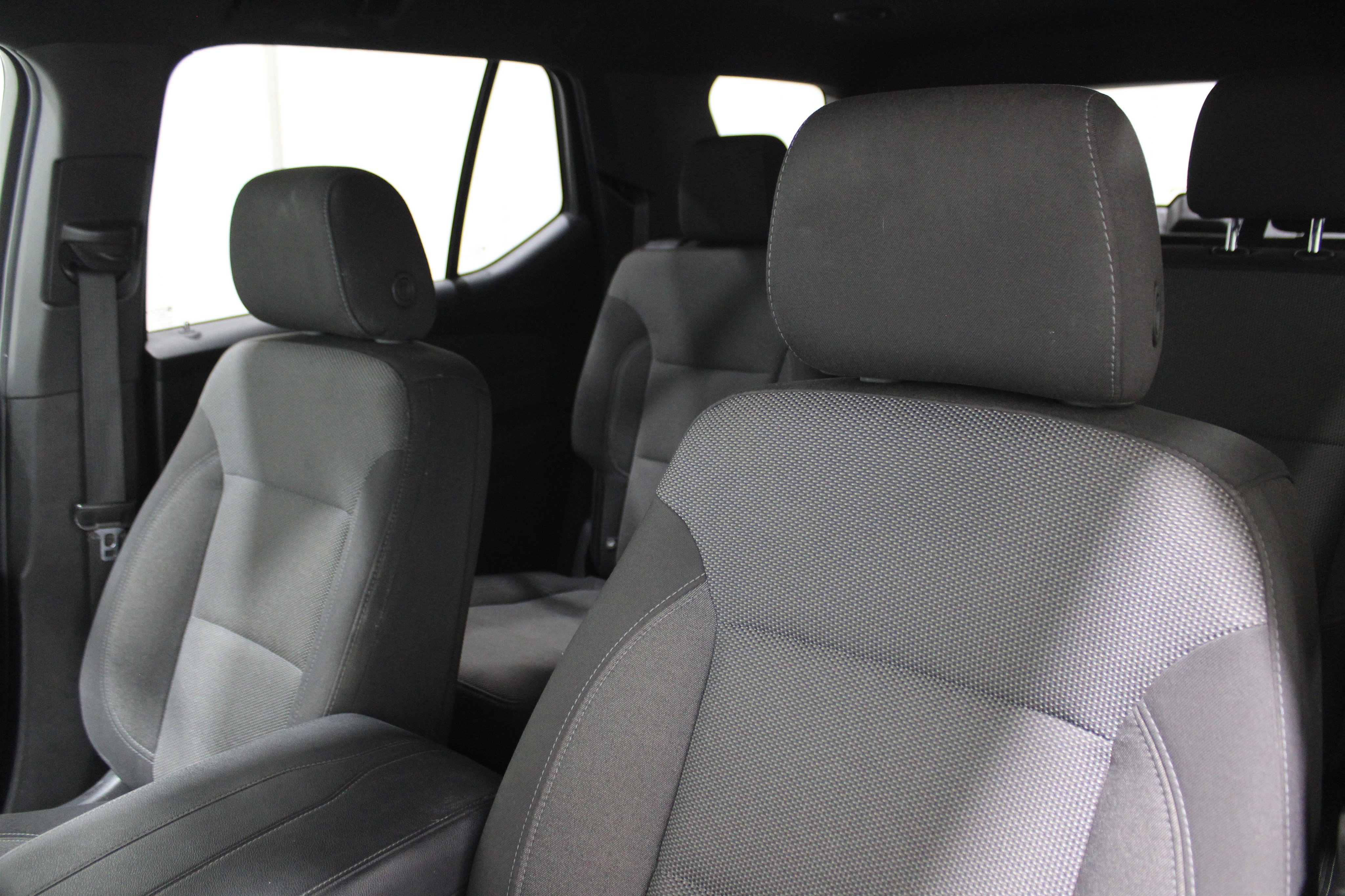 Used 2023 Chevrolet Traverse LT image 5