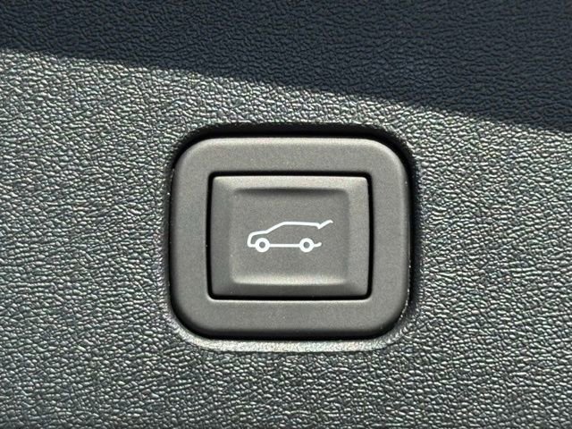 New 2026 Cadillac Optiq Sport 1 image 36