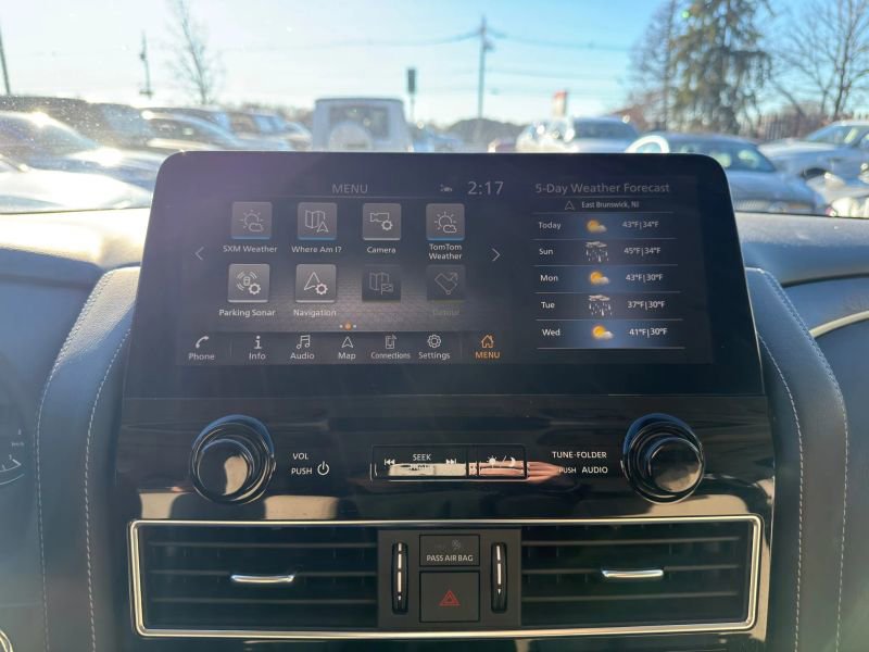 Used 2021 Nissan Armada SV w/ SV Appearance Package image 17