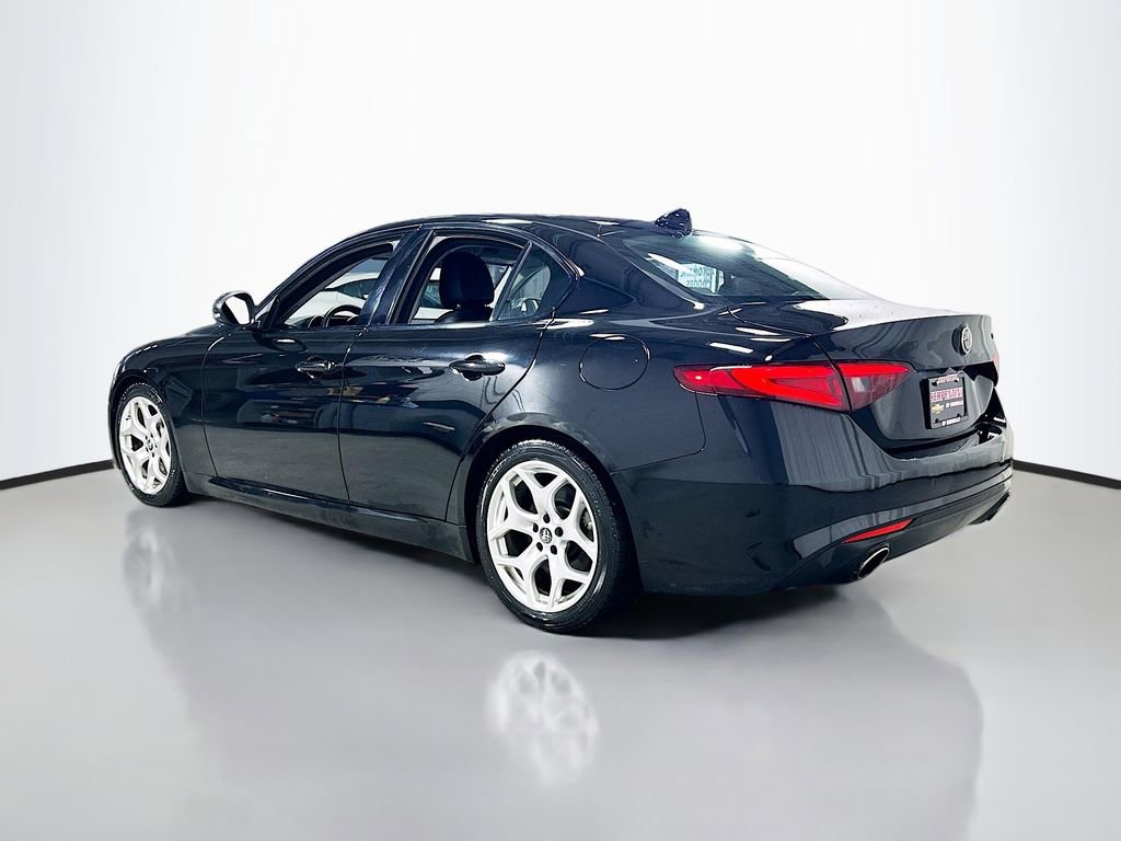 Used 2021 Alfa Romeo Giulia Sprint w/ Nero Edizione image 2