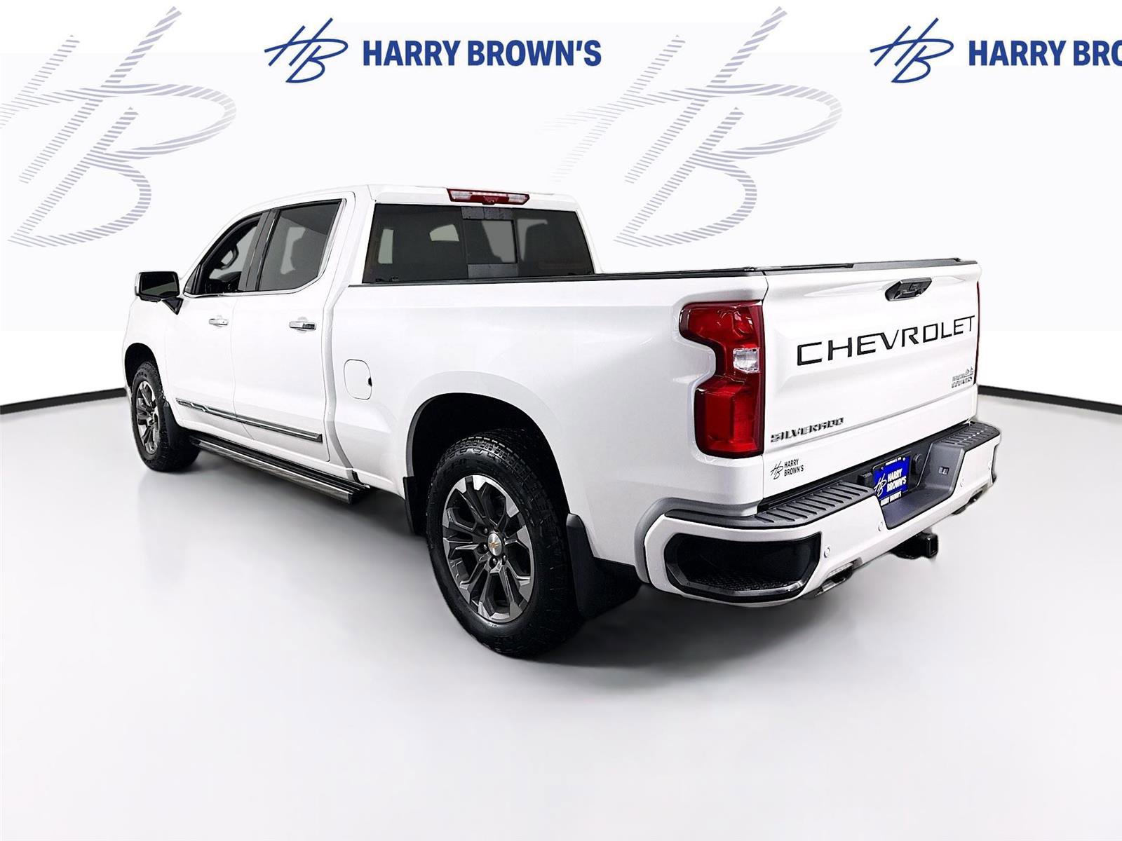 Used 2025 Chevrolet Silverado 1500 High Country w/ Technology Package image 31