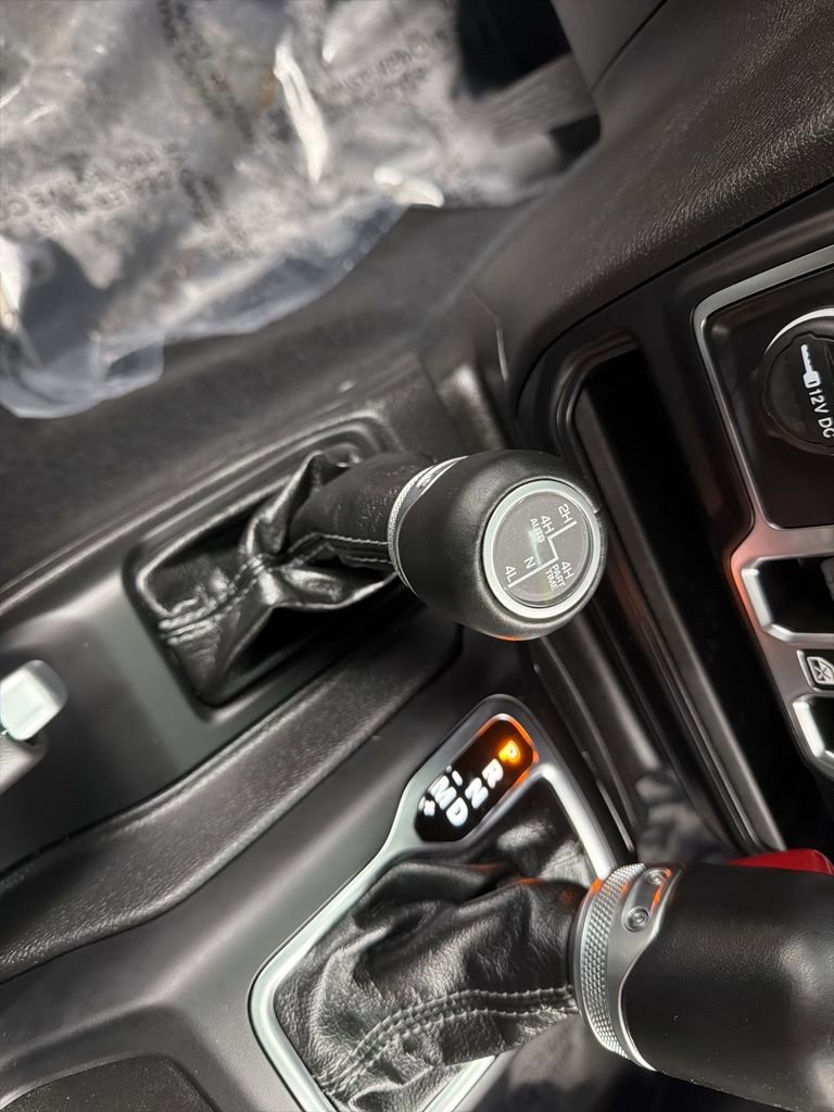 Used 2024 Jeep Wrangler High Altitude image 16