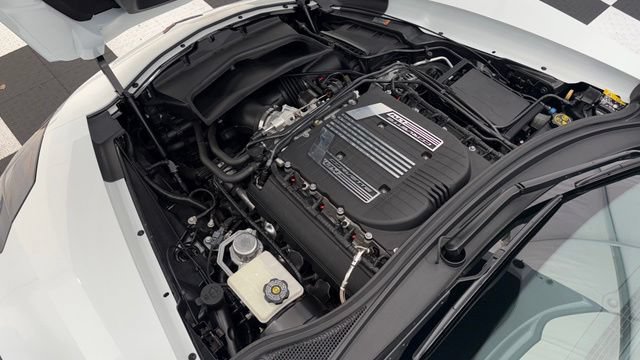 Used 2016 Chevrolet Corvette Z06 w/ 3LZ Preferred Equipment Group RWD image 9