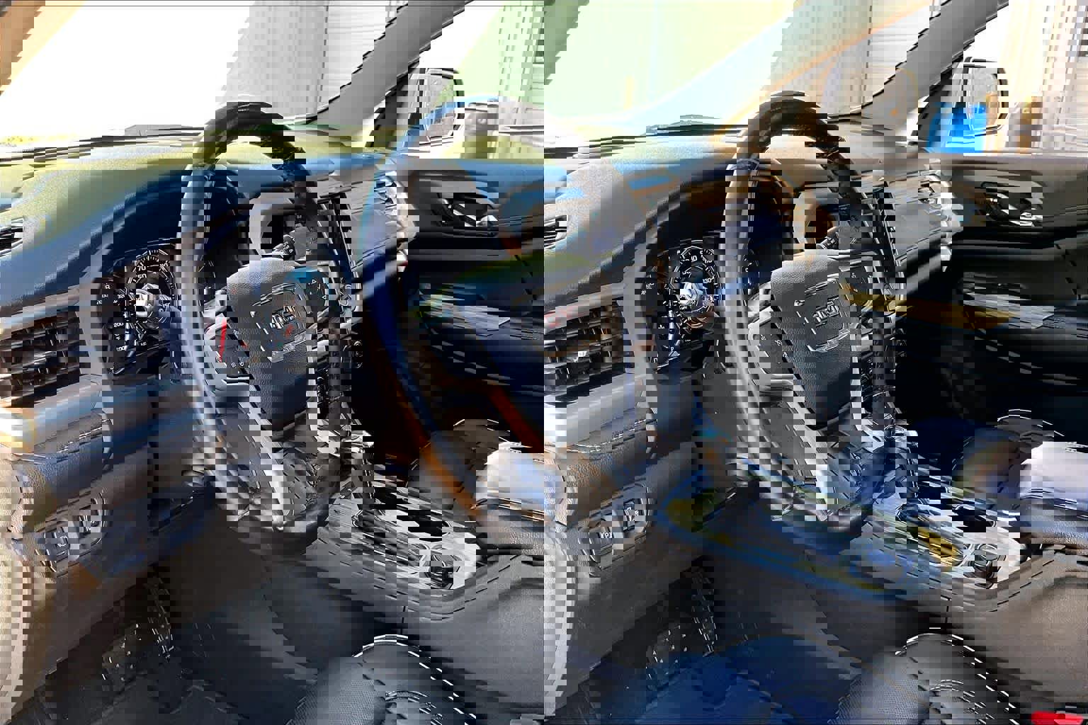 Used 2019 GMC Acadia Denali image 16