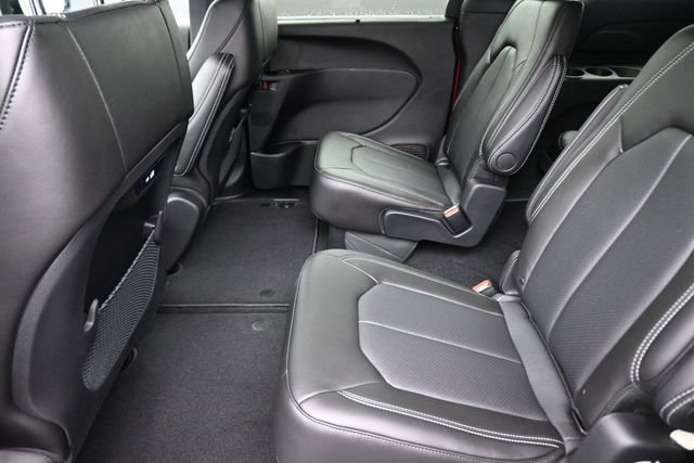 New 2027 Chrysler Pacifica Select AWD/4WD image 28