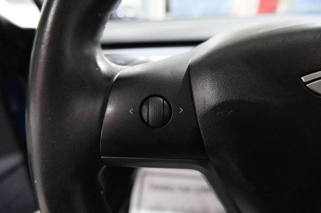 Used 2019 Tesla Model 3 Performance AWD/4WD image 32
