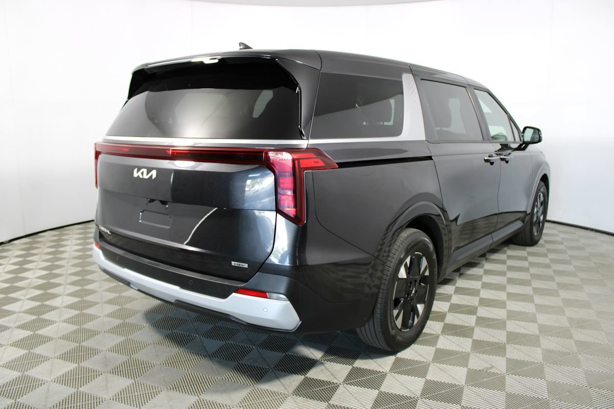 Used 2026 Kia Carnival LXS FWD image 6