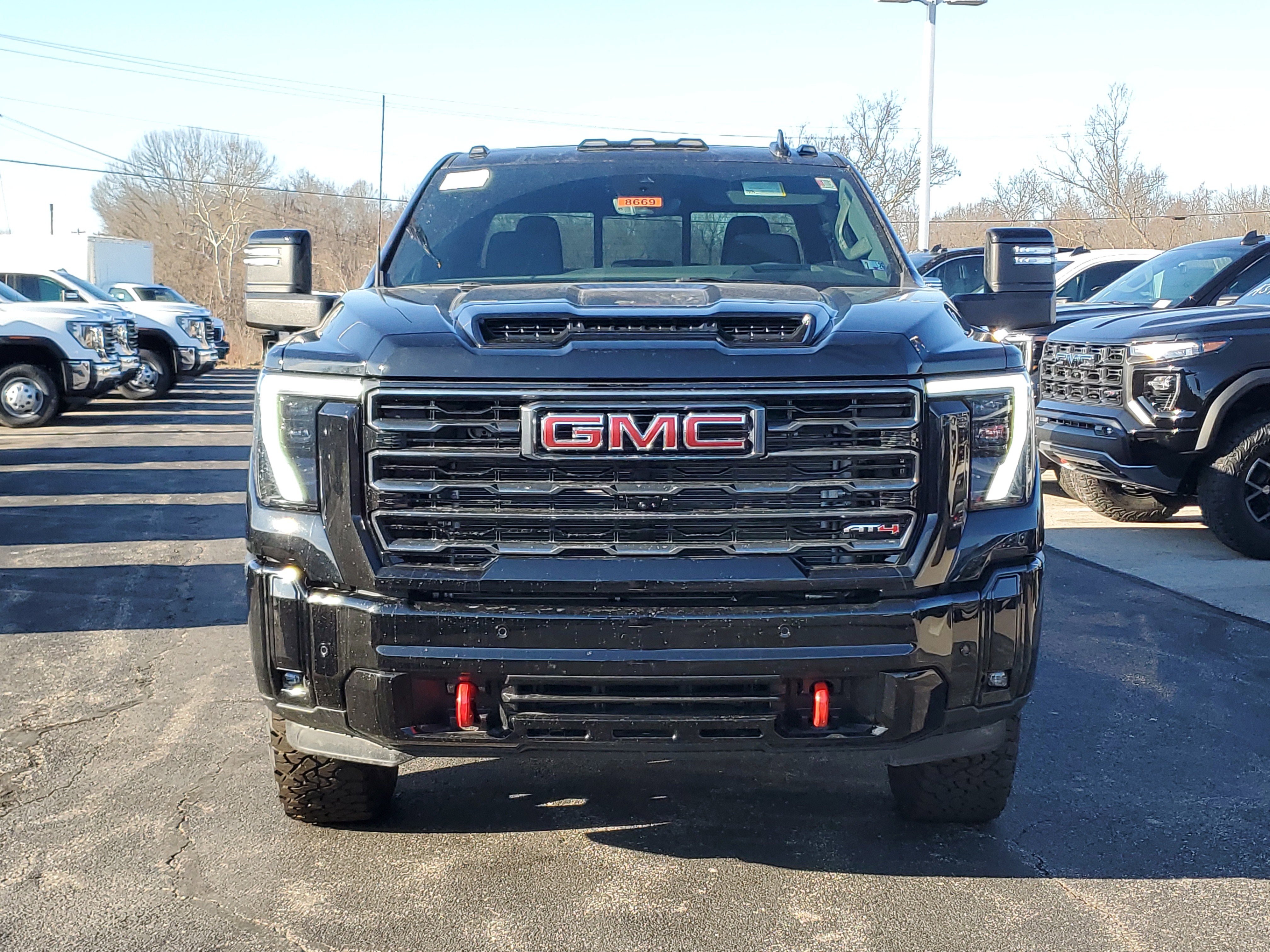 New 2025 GMC Sierra 2500 AT4 w/ AT4 Premium Plus Package image 2