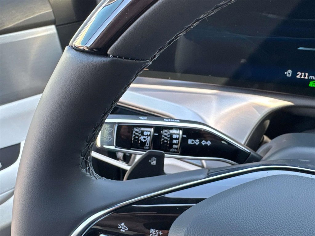 New 2026 Cadillac Vistiq Sport w/ LPO, Floor Liner Package image 15