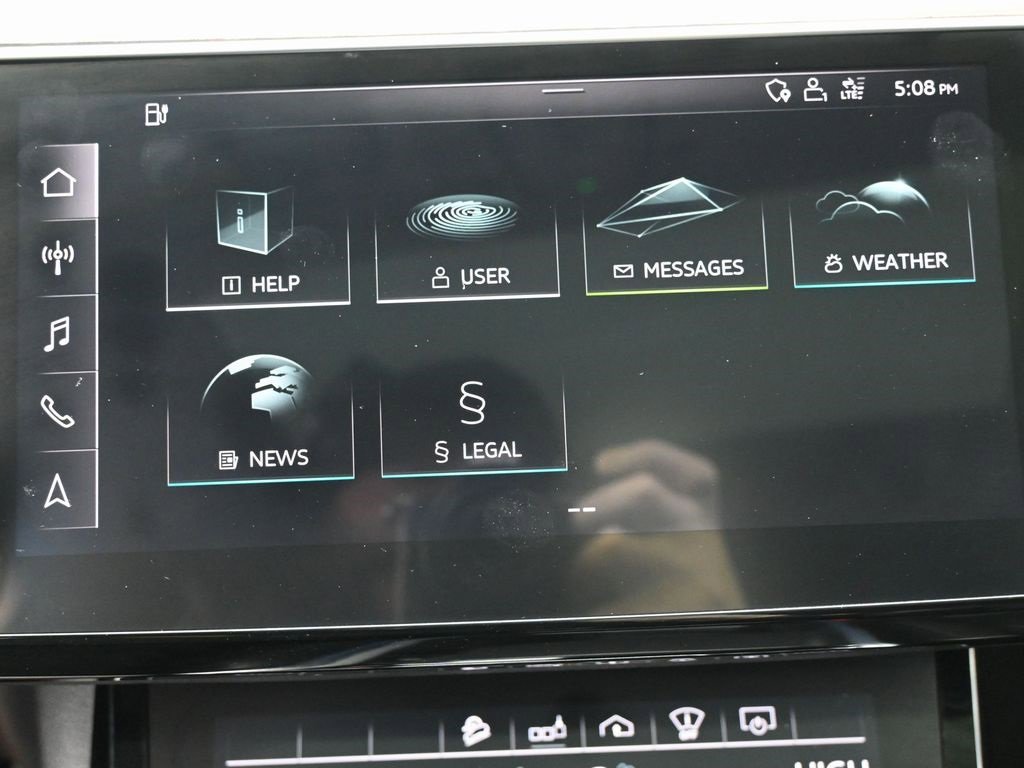 Used 2019 Audi e-tron Prestige w/ Prestige Package image 25